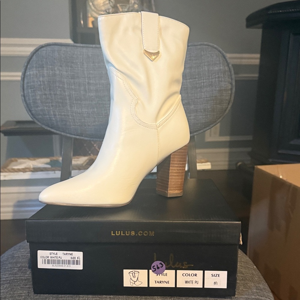 Lulu's White Heeled Boots